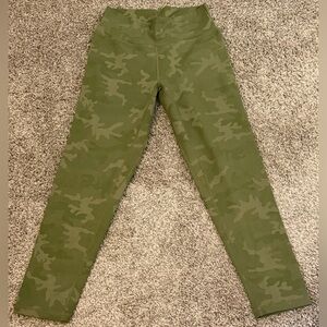 P'tula Olive Camo Print Leggings